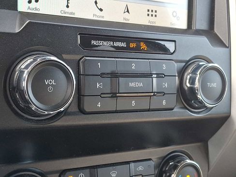 Used 2019 Ford F150 Lariat image 13