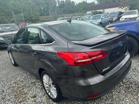 Used 2017 Ford Focus Titanium image 9