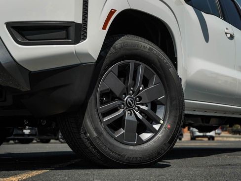 New 2026 Nissan Frontier SV w/ SV Convenience Package AWD/4WD image 6