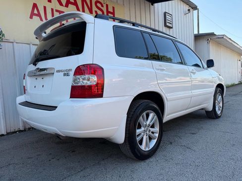 Used 2006 Toyota Highlander 4WD Hybrid image 3