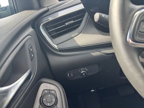 Used 2025 Buick Encore GX Preferred image 32