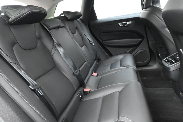 Used 2023 Volvo XC60 B6 Ultimate w/ Climate Package AWD/4WD image 33
