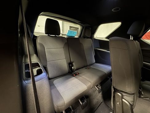 Used 2023 Chevrolet Traverse LT AWD/4WD image 18
