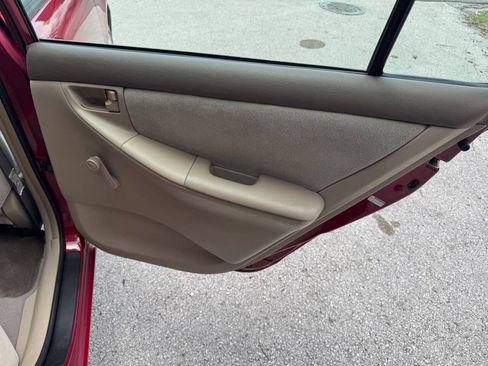 Used 2005 Toyota Corolla CE FWD image 20