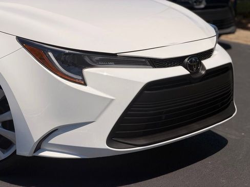 Used 2024 Toyota Corolla LE FWD image 6