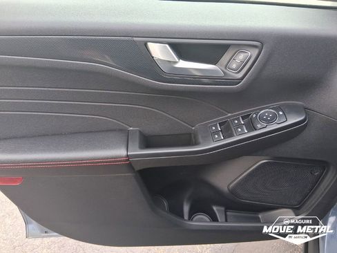 Used 2025 Ford Escape ST-Line w/ Tech Pack #1 image 12