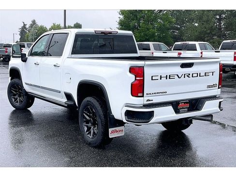 Used 2024 Chevrolet Silverado 3500 High Country w/ High Country Premium Package AWD/4WD image 13