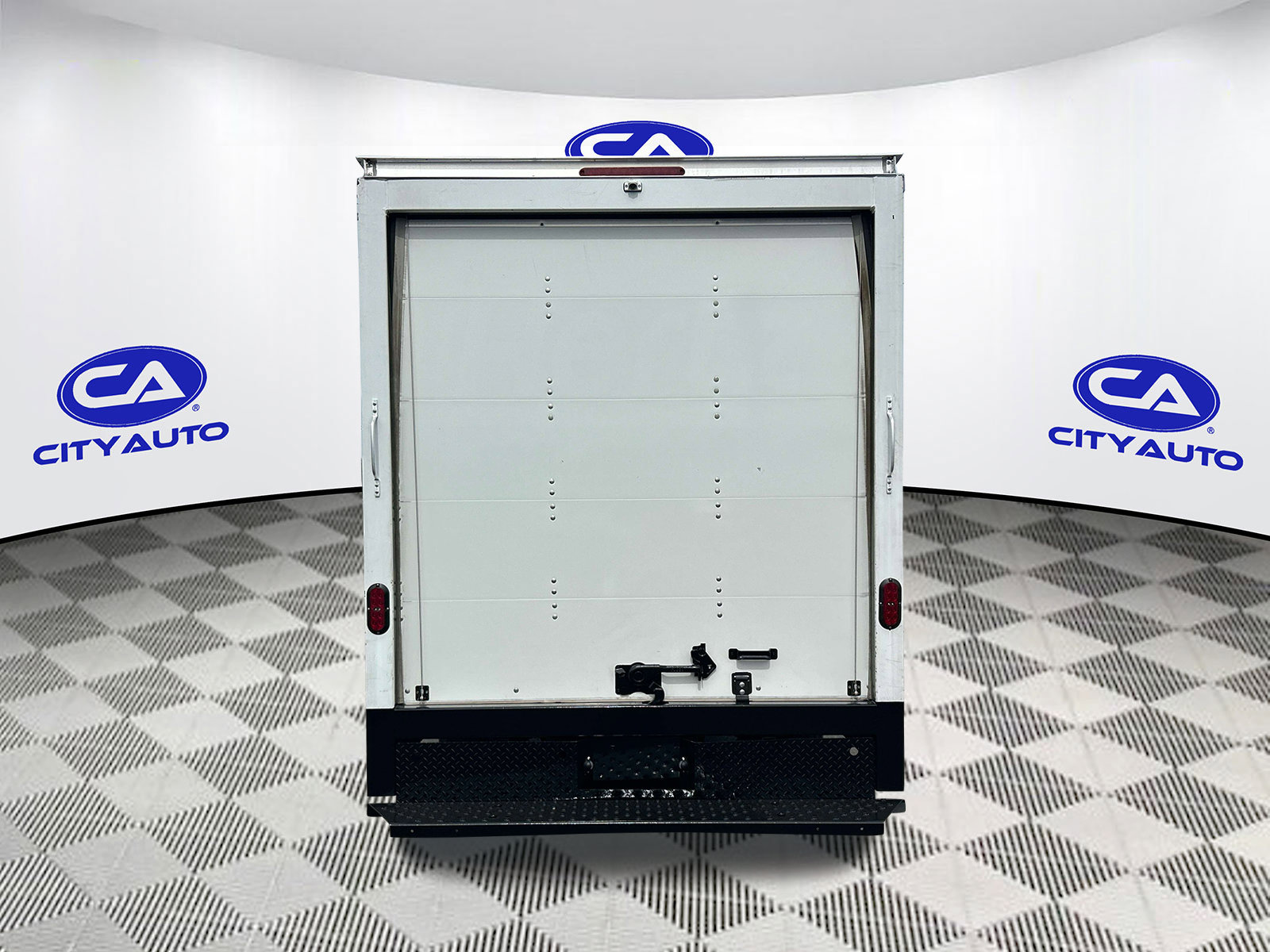 Used 2023 Ford E-350 and Econoline 350 Super Duty w/ Driver's Safety Package RWD image 5