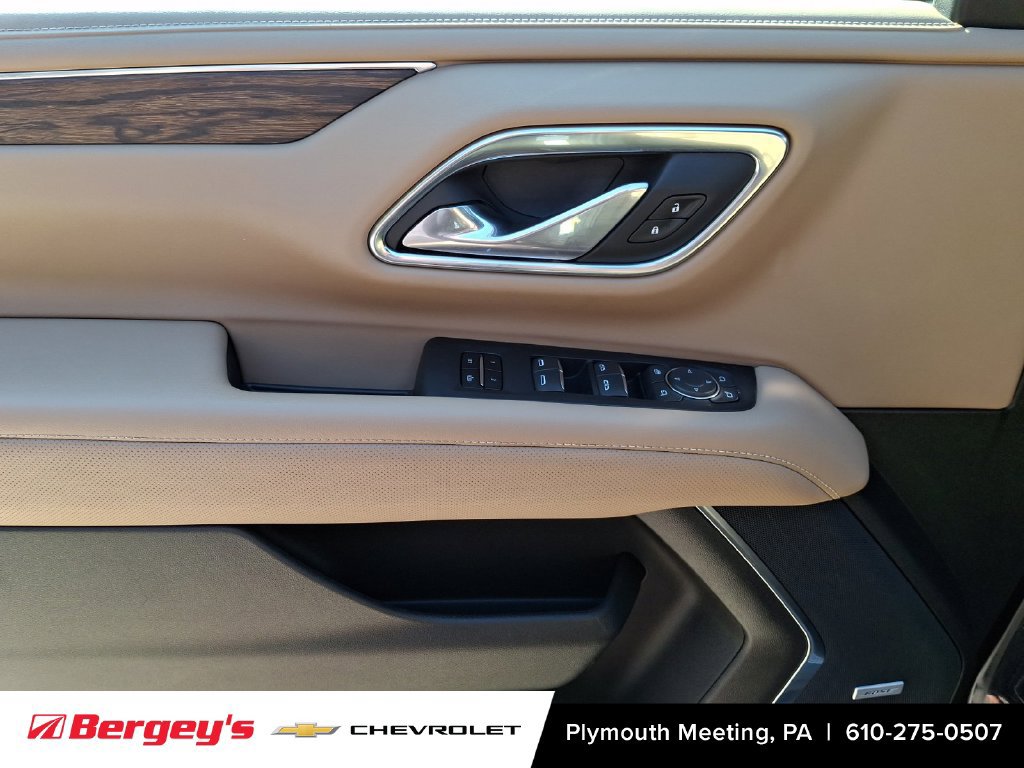Certified 2024 Chevrolet Suburban Premier AWD/4WD image 14
