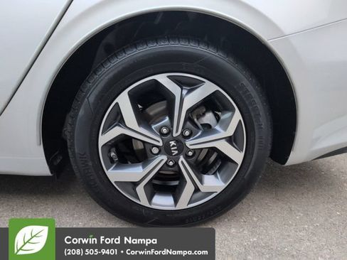 Used 2019 Kia Forte LXS FWD image 31