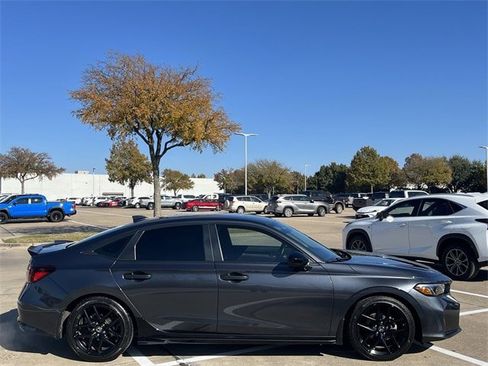 Used 2025 Honda Civic Sport image 3