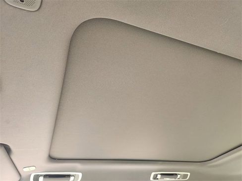 New 2026 Land Rover Range Rover SE image 18