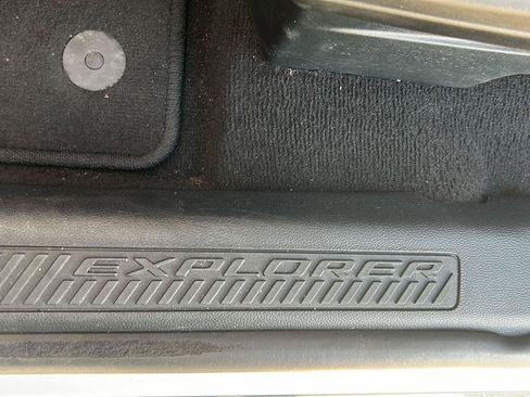 Certified 2024 Ford Explorer XLT w/ Equipment Group 202A RWD image 32