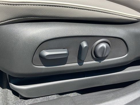 New 2025 Buick Envista Avenir image 11