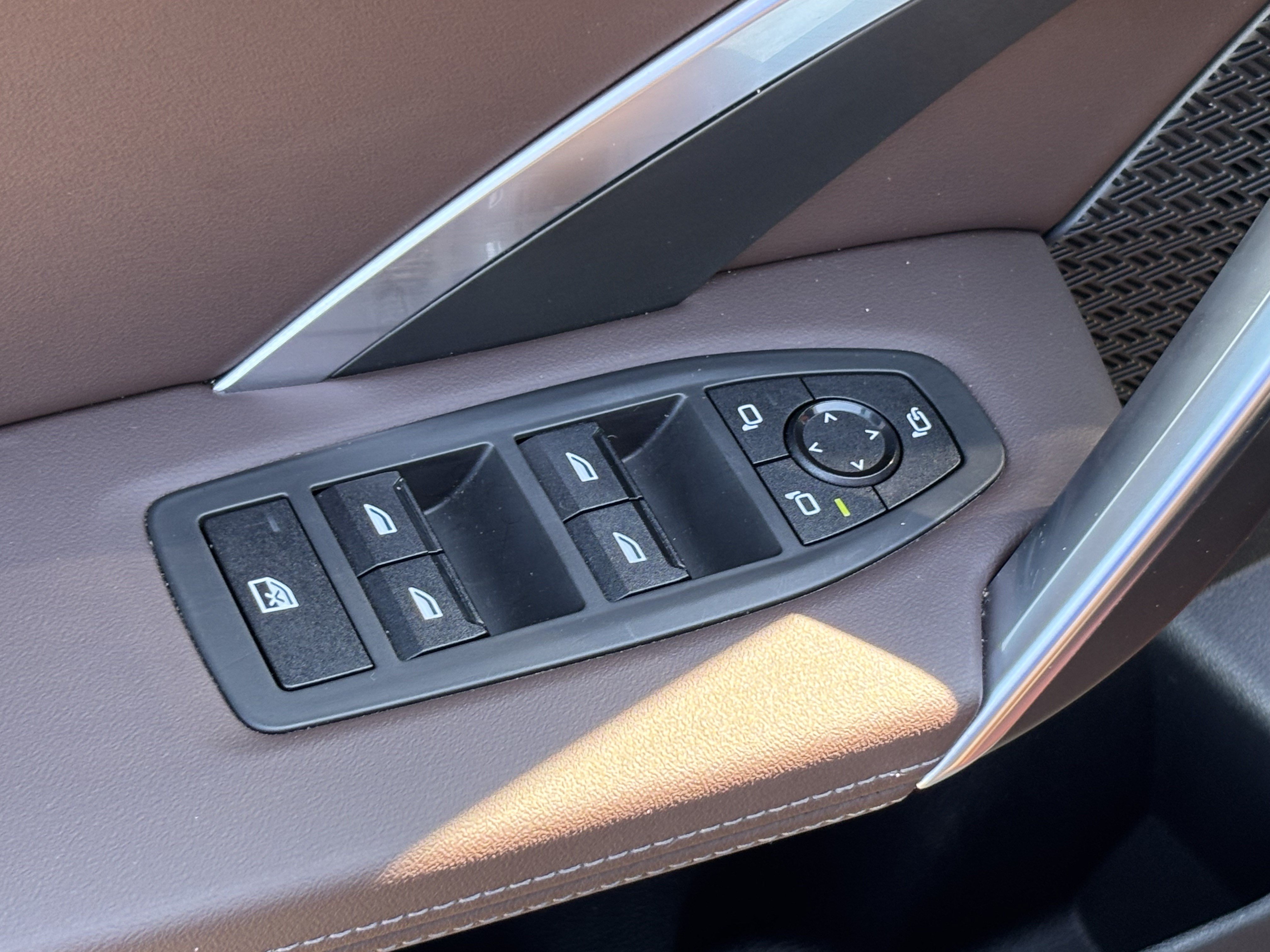 Certified 2025 BMW X1 xDrive28i AWD/4WD image 15