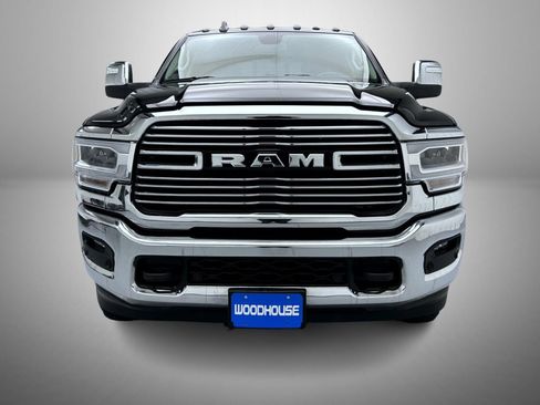 Used 2024 RAM 3500 Laramie AWD/4WD image 2