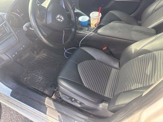 Used 2023 Toyota Camry SE w/ Convenience Package FWD image 14