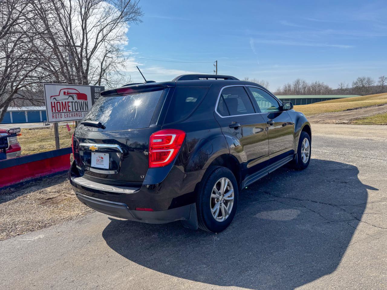 Used 2017 Chevrolet Equinox LT FWD image 3