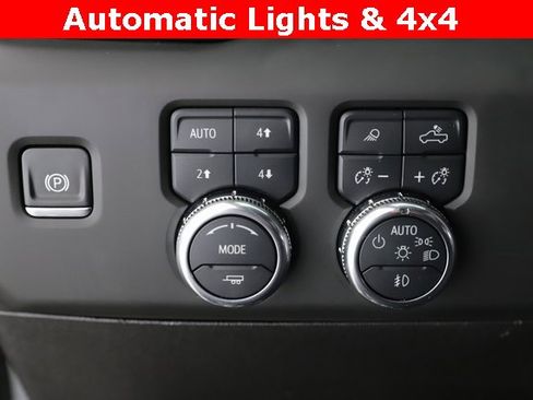 Used 2025 GMC Sierra 2500 AT4 w/ AT4 Premium Plus Package image 21