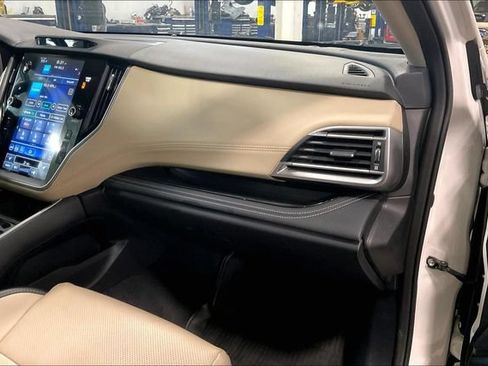 Used 2023 Subaru Outback Limited AWD/4WD image 16