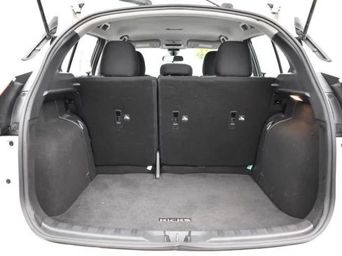Used 2024 Nissan Kicks SV FWD image 16