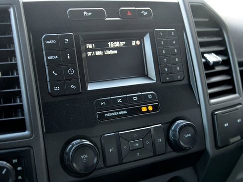 Used 2022 Ford F250 XL w/ Power Equipment Group image 19