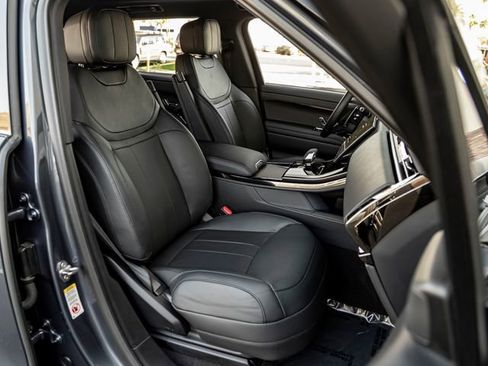 Used 2024 Land Rover Range Rover Sport SE image 26