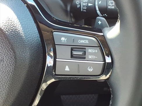 Certified 2025 Honda Pilot EX-L image 18