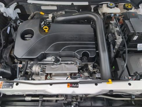 Certified 2023 Chevrolet Equinox LS FWD image 28