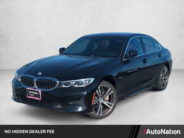 Used 2022 BMW 330e w/ Convenience Package RWD image 1