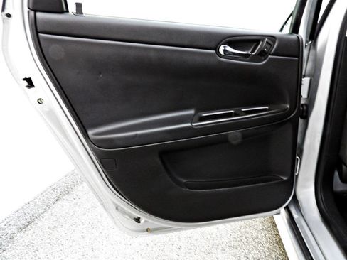 Used 2014 Chevrolet Impala Limited LS FWD image 9
