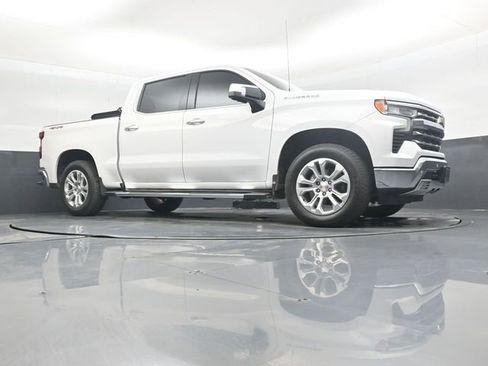Used 2025 Chevrolet Silverado 1500 LTZ AWD/4WD image 37