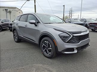 New 2025 Kia Sportage LX video 2