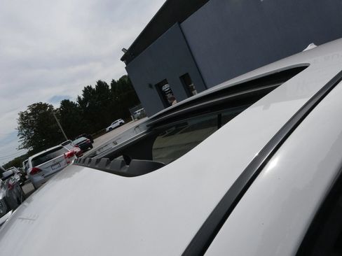 Used 2021 INFINITI Q50 Luxe RWD image 11