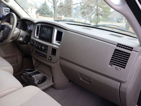 Used 2009 Dodge Ram 2500 Truck SLT image 17