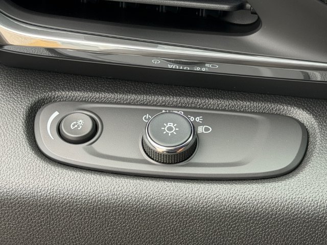 New 2026 Buick Envista Preferred w/ Advanced Safety Package FWD image 19