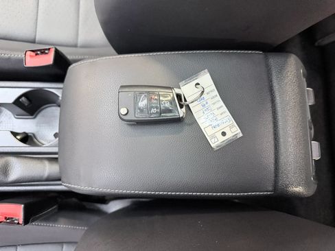 Used 2015 Volkswagen Golf SEL FWD image 18