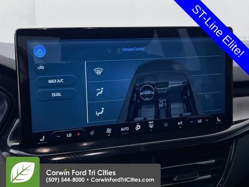 Used 2023 Ford Escape ST-Line Elite w/ Premium Technology Package AWD/4WD image 9