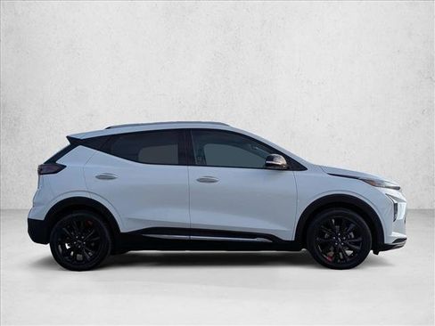 Certified 2023 Chevrolet Bolt EUV Premier w/ Sun & Sound Package image 4