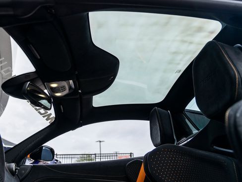 Used 2022 McLaren 765LT image 26