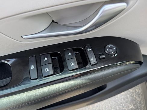 Used 2023 Hyundai Tucson Limited AWD/4WD image 18