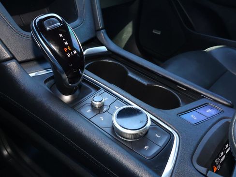 Used 2023 Cadillac XT5 Sportv w/ Technology Package image 30