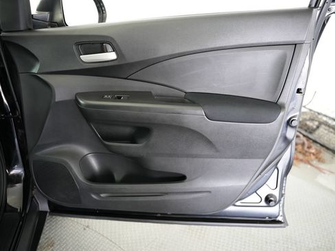 Used 2015 Honda CR-V LX image 46