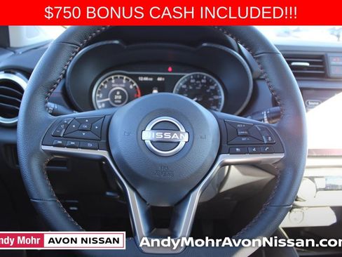 New 2025 Nissan Versa SR w/ Trunk Package image 16