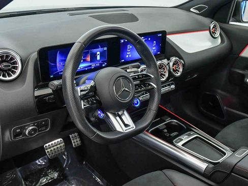Used 2024 Mercedes-Benz GLA 35 AMG 4MATIC image 41