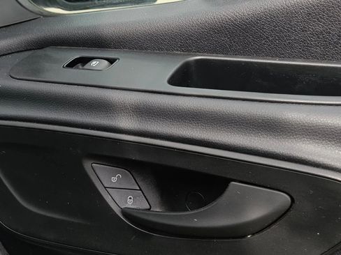 Used 2021 Mercedes-Benz Sprinter 1500 image 12