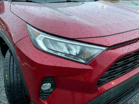 Used 2021 Toyota RAV4 XLE Premium image 26