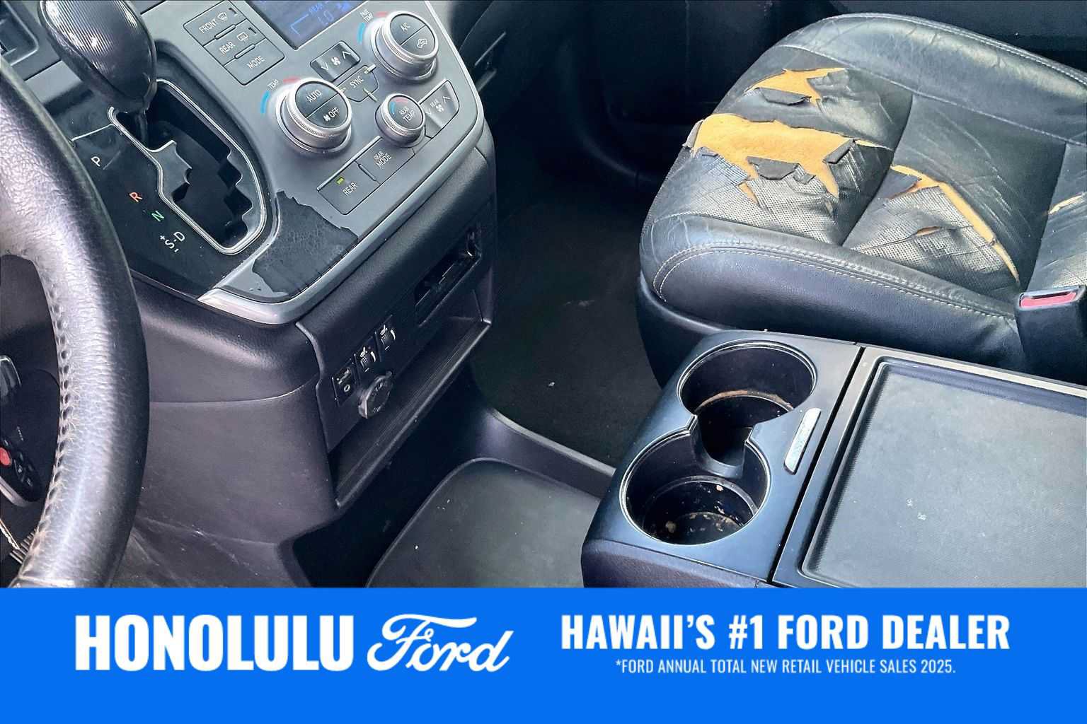 Used 2016 Toyota Sienna SE FWD image 16