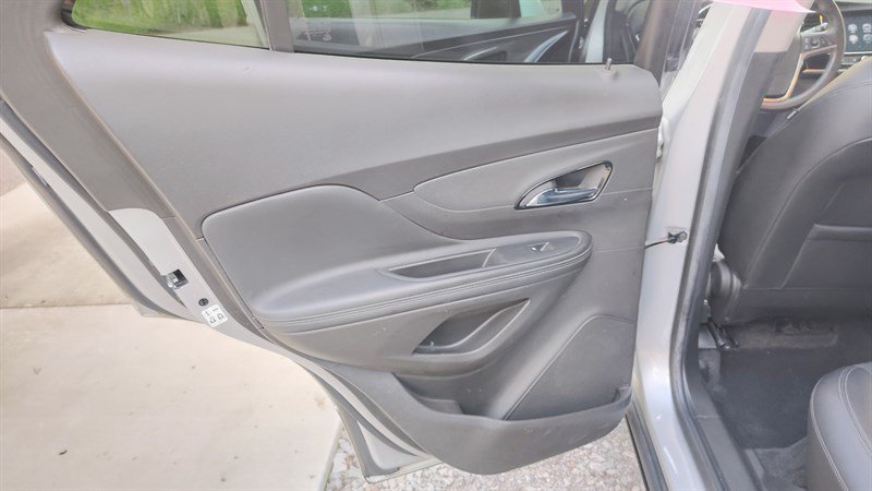 Used 2018 Buick Encore Preferred AWD/4WD image 10