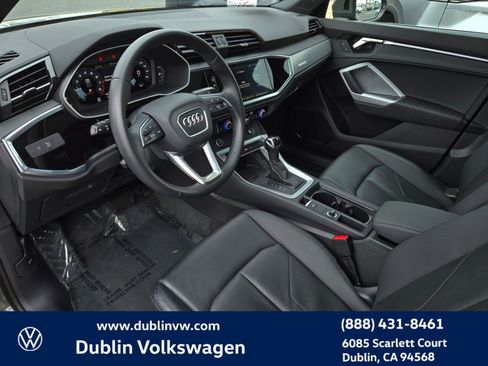 Used 2023 Audi Q3 2.0T Premium Plus w/ Premium Plus Package image 9